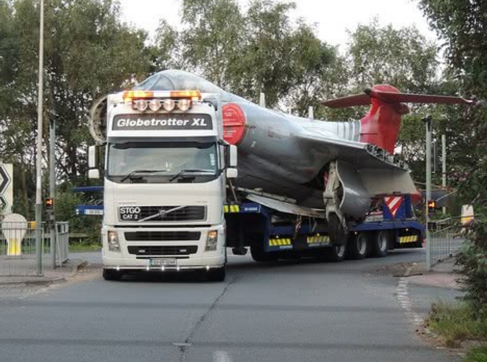 Fitzpatrick Volvo Globetrotter XL transporting a decommissioned jet fuselage